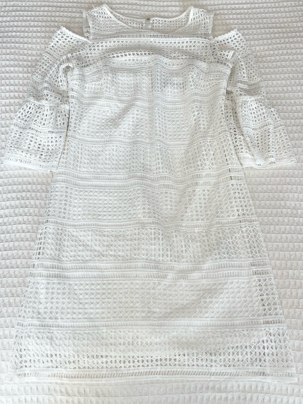 Chetta B White Lace Cold-Shoulder Dress size 4